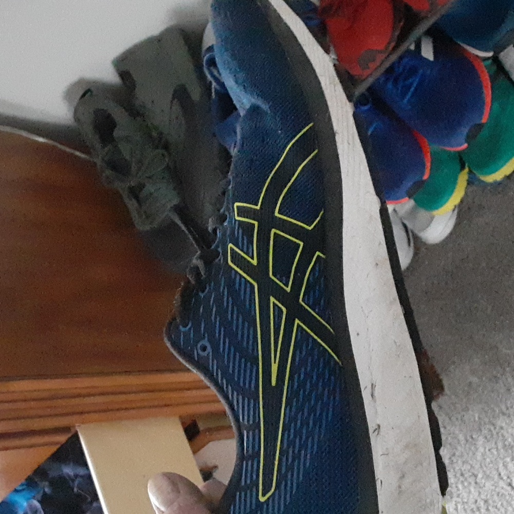 Mens shoes